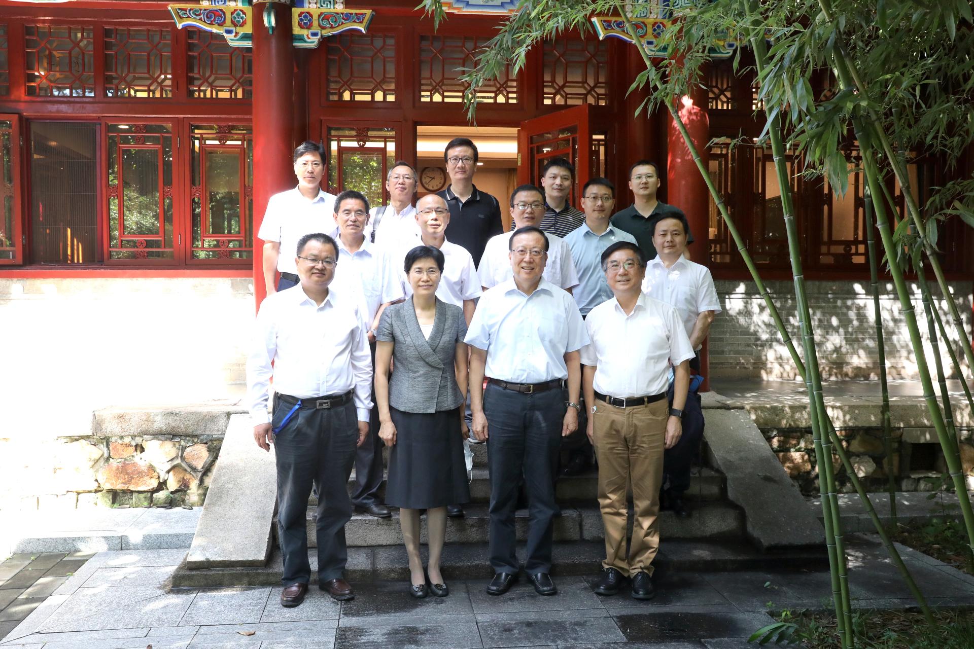 校领导带队赴北京大学座谈交流